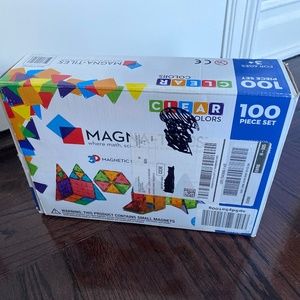 100-piece Magna-Tile set in box